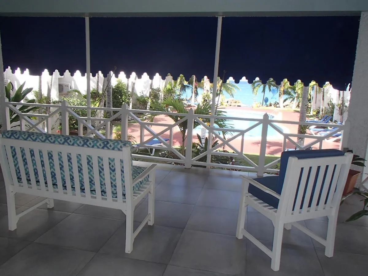 ** Aparthotel Chrisanns Beach Resort Ocho Rios Jamaica